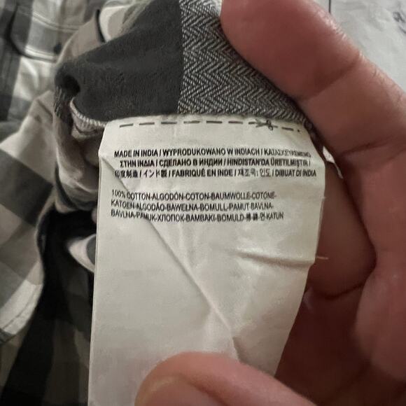 Vans Men’s XL Gray Plaid Long Sleeve Dress Shirt Button Up - Picture 8 of 9